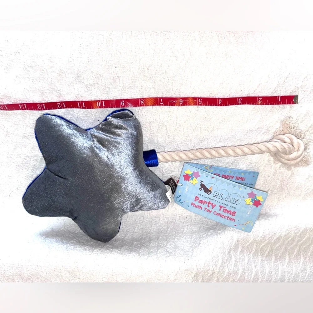New with Tags dog toy plush Star with rope 